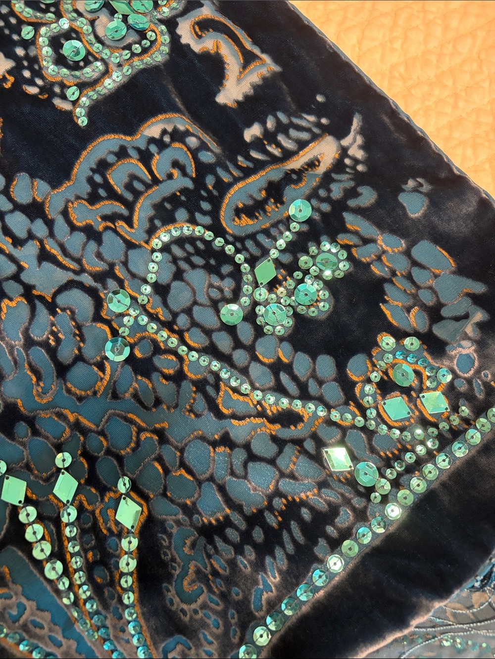 Liz Claiborne dark blue w Teal and gold accents Velvet Fringe Shawl - Picture 4 of 9